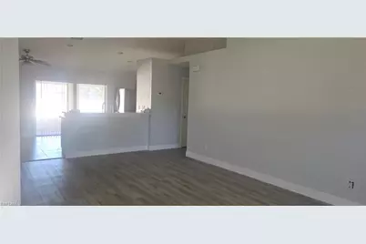 901 SW 11th Pl, Cape Coral, FL 33991 - Photo 3