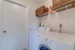 2411 SE 8th Pl, Cape Coral, FL 33990 - Photo 25