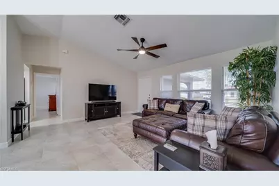 2411 SE 8th Pl, Cape Coral, FL 33990 - Photo 3