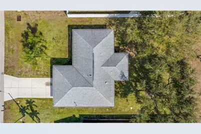 2411 SE 8th Pl, Cape Coral, FL 33990 - Photo 37