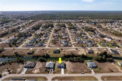 3318 NE 13th Pl, Cape Coral, FL 33909 - Photo 7