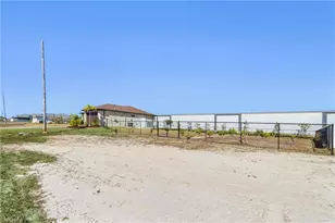 2101 NE 36th Terrace, Cape Coral, FL 33909 - Photo 31