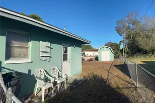 2202 Parkview Dr, Fort Myers, FL 33905 - Photo 3