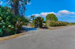 409 Edison Ave, Lehigh Acres, FL 33972 - Photo 21