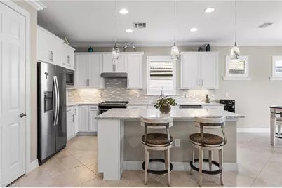 11842 Darcy Pl, Fort Myers, FL 33913 - Photo 5