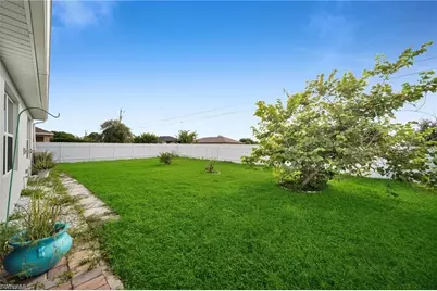 2620 SW 3rd Pl, Cape Coral, FL 33914 - Photo 27