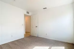 1723 NE 2nd Pl, Cape Coral, FL 33909 - Photo 21