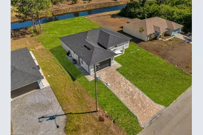 545 Chalet Ave S, Lehigh Acres, FL 33974 - Photo 37