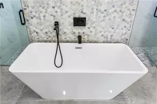 3318 NE 13th Pl, Cape Coral, FL 33909 - Photo 15