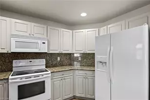 3704 33rd St SW, Lehigh Acres, FL 33976 - Photo 7