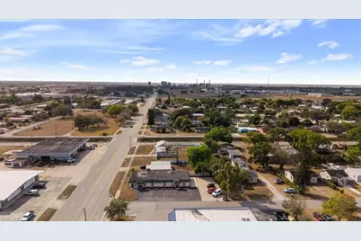 401 S W C Owen Ave, Clewiston, FL 33440 - Photo 1