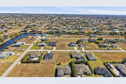 302 NW 27th Ave, Cape Coral, FL 33993 - Photo 7