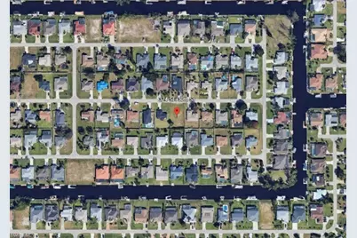 324 SE 30th St, Cape Coral, FL 33904 - Photo 7