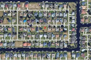 324 SE 30th St, Cape Coral, FL 33904 - Photo 7