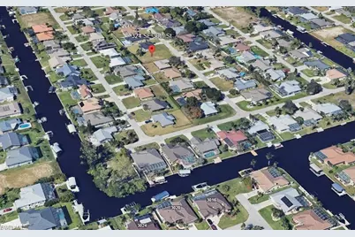 324 SE 30th St, Cape Coral, FL 33904 - Photo 5