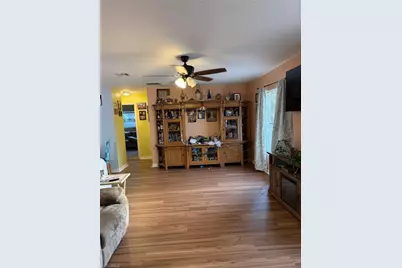 557 Ridgewood St NW, Port Charlotte, FL 33952 - Photo 7