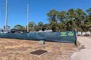 807 Holly Berry Ct, North Fort Myers, FL 33917 - Photo 35