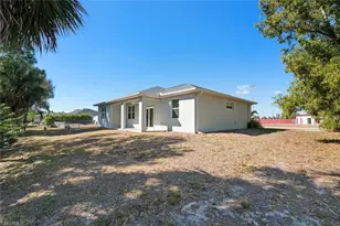 897 Iris Dr, North Fort Myers, FL 33903 - Photo 37