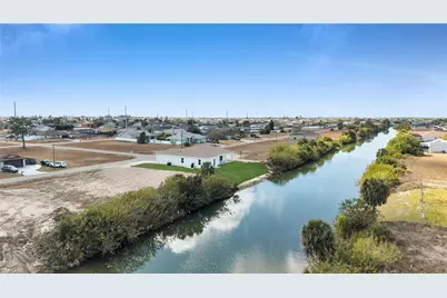 351 NE 25th St, Cape Coral, FL 33909 - Photo 37