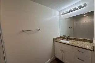 136 Francis Ave, Fort Myers, FL 33916 - Photo 7