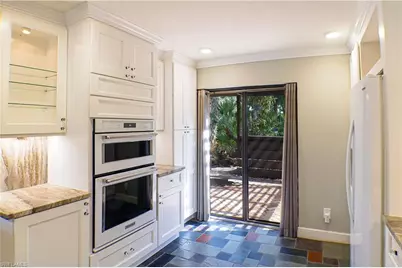 112 Pinebrook Dr, Fort Myers, FL 33907 - Photo 5