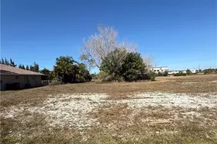 617 SW 3rd St, Cape Coral, FL 33991 - Photo 3