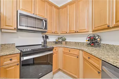 10090 Lake Cove Dr #201, Fort Myers, FL 33908 - Photo 27