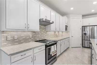 11719 Bowes Cir, Fort Myers, FL 33913 - Photo 5