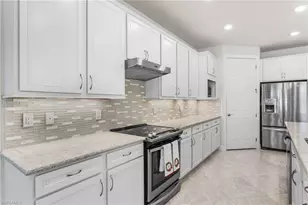 11719 Bowes Cir, Fort Myers, FL 33913 - Photo 5