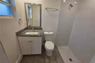 910/912 SW 7th Ct, Cape Coral, FL 33991 - Photo 9