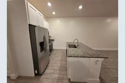 910/912 SW 7th Ct, Cape Coral, FL 33991 - Photo 3