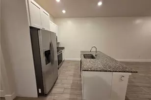 910/912 SW 7th Ct, Cape Coral, FL 33991 - Photo 3