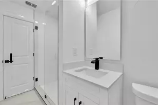 331 Washington Ct, Fort Myers Beach, FL 33931 - Photo 17