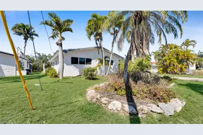 465 Donora Blvd, Fort Myers Beach, FL 33931 - Photo 3