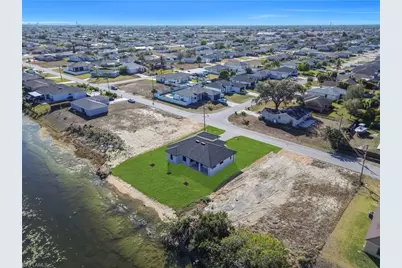 609 NE 11th Ter, Cape Coral, FL 33909 - Photo 17