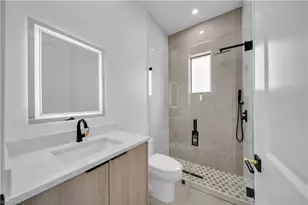 609 NE 11th Terrace, Cape Coral, FL 33909 - Photo 35