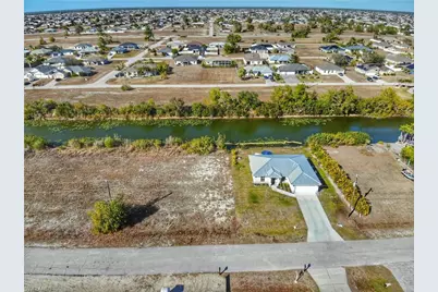 429 NW 14th St, Cape Coral, FL 33993 - Photo 9