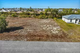 429 NW 14th St, Cape Coral, FL 33993 - Photo 15