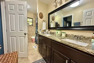 913 SE 26th Terrace, Cape Coral, FL 33904 - Photo 43