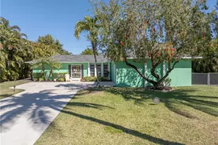 913 SE 26th Terrace, Cape Coral, FL 33904 - Photo 3