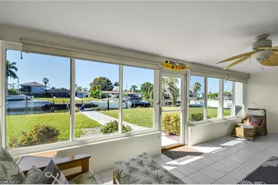 3018 SE 18th Pl, Cape Coral, FL 33904 - Photo 23