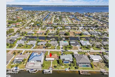 3018 SE 18th Pl, Cape Coral, FL 33904 - Photo 3