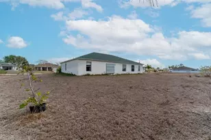1240 NW 22nd Pl, Cape Coral, FL 33993 - Photo 23