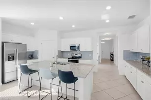 14545 Palamos Cir, Fort Myers, FL 33905 - Photo 5