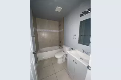 928 SW 39th Ter, Cape Coral, FL 33914 - Photo 7