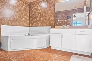 6078 Laurelwood Dr, Fort Myers, FL 33905 - Photo 27