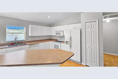 6078 Laurelwood Dr, Fort Myers, FL 33905 - Photo 19