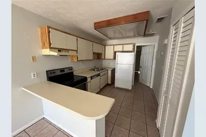 3417 SW Santa Barbara Pl #107, Cape Coral, FL 33914 - Photo 5