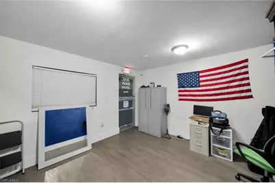 2054 Beacon Manor Dr, Fort Myers, FL 33907 - Photo 7