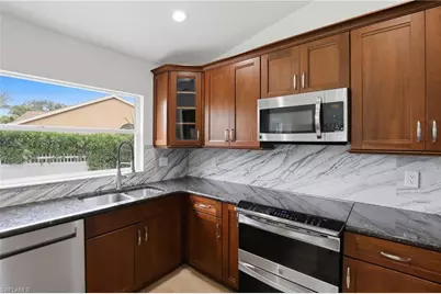 12960 Eagle Pointe Cir, Fort Myers, FL 33913 - Photo 13